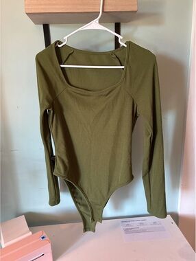 🍂 Fall Ready Olive Green Ribbed Square Neck Bodysuit | SHEIN M